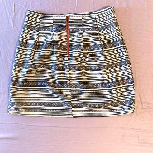 High Waisted Pleated Skirt ☝️ of a kind - Picture 4 of 6